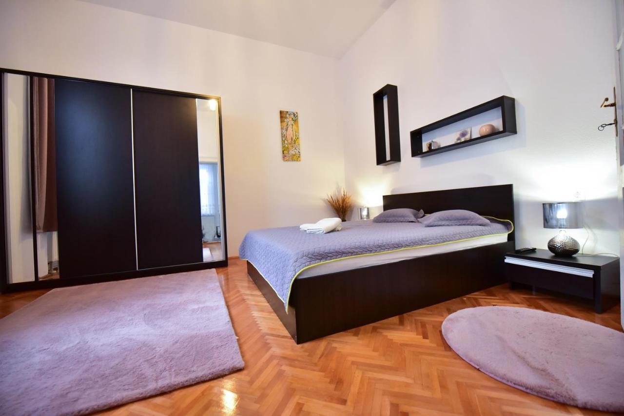 Flh - Klara Apt Sibiu Bagian luar foto